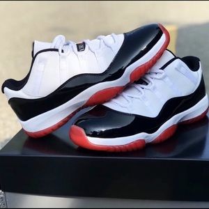 Jordan 11 low top